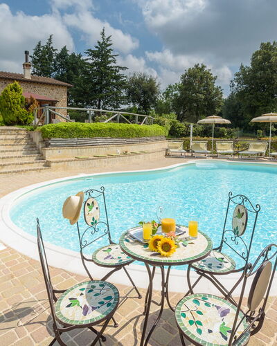 L'Ovile 8: Gartenmöbel, Schwimmbad, Resort, Stuhl, Garten, Landscaping, Tisch Im Freien, Garten, Eco Hotel, Zimmerpflanze