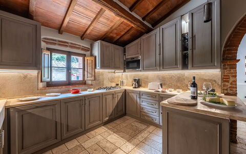 Podere Bellaria 18+2: Küche, Möbel, Interior Design, Cabinetry, Holz, Countertop, Flooring, Küchengerät, Major Appliance, Zuhause