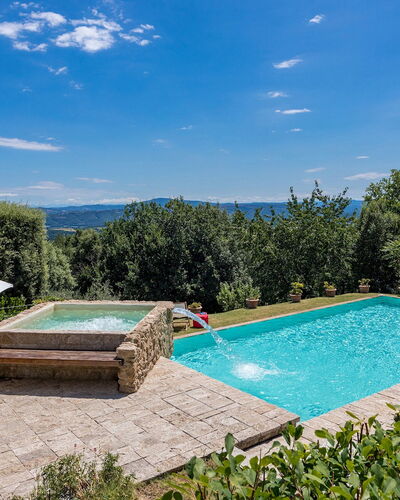Villa Il Cedro 10+1: Blau, Schwimmbad, Garten, Water Feature, Resort, Landscaping, Hinterhof, Eco Hotel, Flagstone, Schatten
