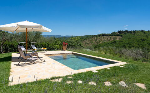 Country House Lo Spigo 4: Schwimmbad, Gartenmöbel, Garten, Landscaping, Flagstone, Schatten, Sonnenliege, Hinterhof, Regenschirm, Resort