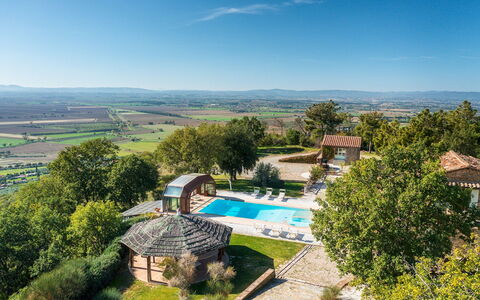 Il Romitoio 12: Hütte, Estate, Freizeit, Bauernhaus, Garten, Villa, Rasen, Eco Hotel, Landscaping, Hazienda