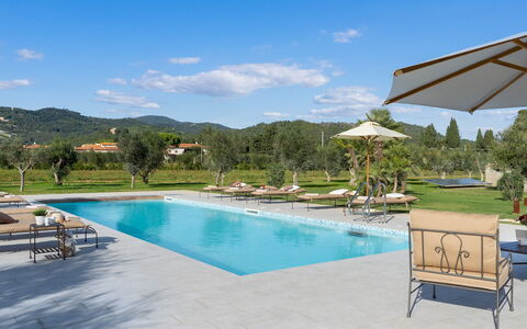 La Buganvilla 14: Schwimmbad, Wasser, Gartenmöbel, Resort, Sonnenliege, Möbel, Eco Hotel, Thermae, Stuhl, Regenschirm