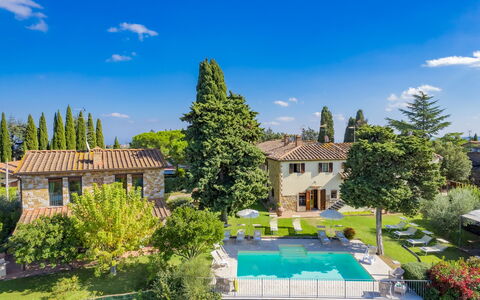 Gli Spilocchi 16: Wohngebiet, Zuhause, Estate, Landscaping, Garten, Villa, Vorort, Schwimmbad, Villa, Rasen