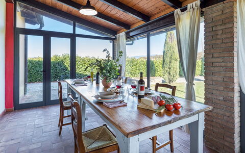 La Vigna 4: Möbel, Tabelle, Interior Design, Stuhl, Küche & Esszimmer Tisch, Zuhause, Esszimmer, Zimmer, Zimmerpflanze, Decke