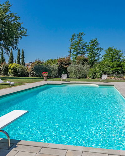 Casale la Splendida 10: Schwimmbad, Blau, Resort, Estate, Hazienda, Eco Hotel, Villa, Water Feature, Thermae, Schatten
