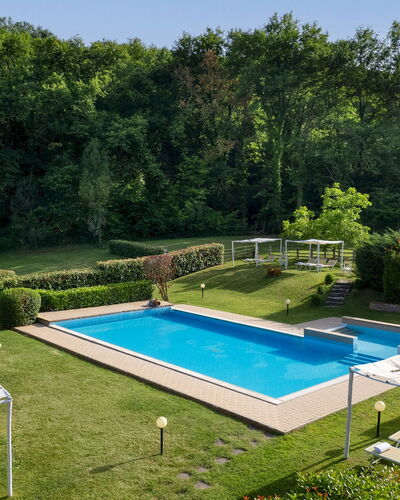 Valleverde 28+2: Schwimmbad, Resort, Freizeit, Eco Hotel, Garten, Gartenmöbel, Sonnenliege, Landscaping, Schatten, Thermae