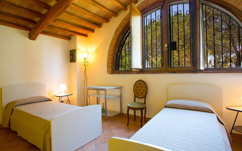 La Magia 8+2: Interior Design, Möbel, Bett, Schlafzimmer, Decke, Bettdecke, Zimmer, Fussboden, Flooring, Bedding