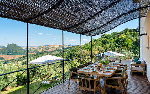 Villa Francesca 10: Gartenmöbel, Eco Hotel, Schatten, Bergstation, Stuhl, Gebirge, Tisch Im Freien, Küche & Esszimmer Tisch, Balkon, Resort