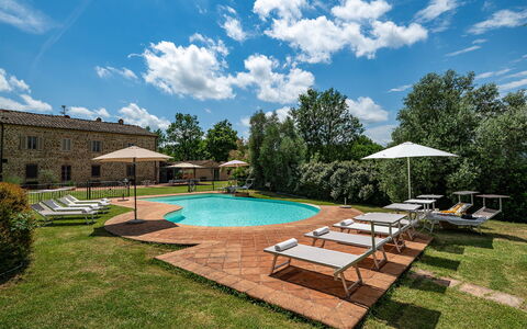 Podere Sant'Eugenio 14: Schwimmbad, Estate, Resort, Villa, Hazienda, Bauernhaus, Villa, Garten, Eco Hotel, Rasen