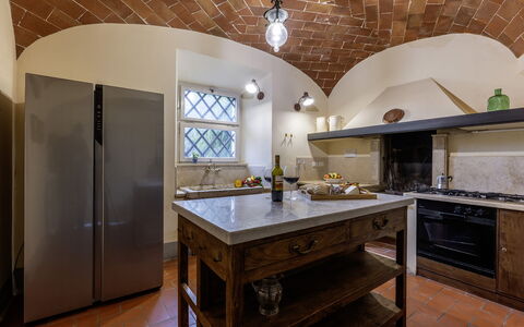 Il Castellare 14: Interior Design, Flooring, Küche, Wand, Countertop, Decke, Holz, Küchengerät, Fussboden, Möbel