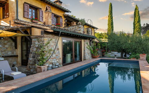 Colle Calzolaro 8: Haus, Blumentopf, Estate, Hütte, Eco Hotel, Villa, Zimmerpflanze, Schwimmbad, Hazienda, Balkon