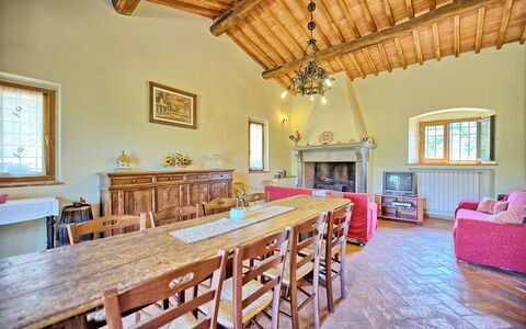 Poggio Conca: Eigentum, Zimmer, Möbel, Gebäude, Decke, Interior Design, Haus, Grundeigentum, Fussboden, Tabelle