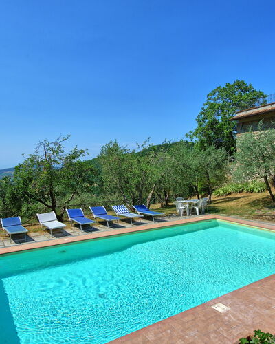 Poggio Conca: Schwimmbad, Eigentum, Haus, Grundeigentum, Estate, Gebäude, Villa, Urlaub, Freizeit, Gras