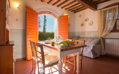 Montelopio: Zimmer, Gebäude, Eigentum, Möbel, Interior Design, Grundeigentum, Tabelle, Haus, Zuhause, Villa