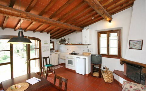 La Selva: Zimmer, Eigentum, Gebäude, Haus, Möbel, Strahl, Decke, Interior Design, Hütte, Grundeigentum