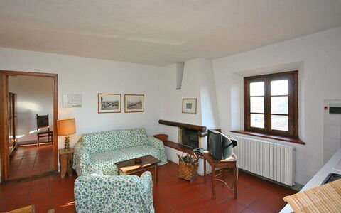 La Selva: Zimmer, Eigentum, Möbel, Gebäude, Interior Design, Haus, Fussboden, Hartholz, Wohnzimmer, Grundeigentum