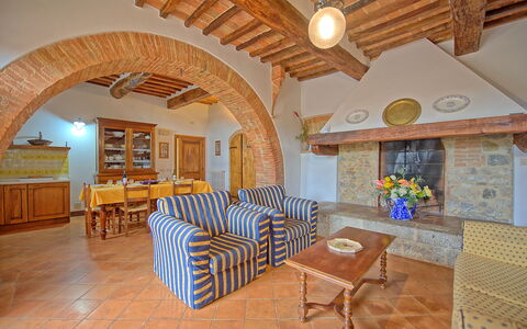 San Donnino: Zimmer, Eigentum, Gebäude, Möbel, Grundeigentum, Wohnzimmer, Interior Design, Haus, Zuhause, Decke