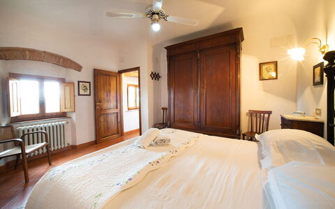 Le Vasche: Zimmer, Schlafzimmer, Eigentum, Möbel, Bett, Gebäude, Bettrahmen, Interior Design, Bettdecke, Suite