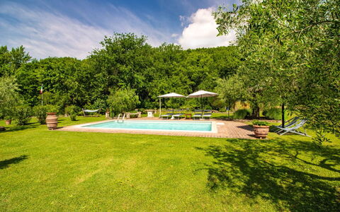 La Casa di Pino: Schwimmbad, Resort, Garten, Eco Hotel, Gartenmöbel, Thermae, Water Feature, Schatten, Estate, Landscaping