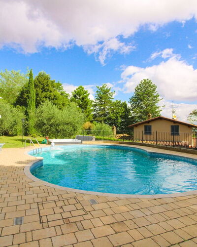 Villino Alba: Schwimmbad, Resort, Gartenmöbel, Schatten, Garten, Eco Hotel, Landscaping, Hazienda, Estate, Hinterhof