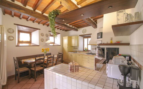 Casale Lorenzo: Möbel, Interior Design, Flooring, Holz, Küche, Decke, Countertop, Fussboden, Küche & Esszimmer Tisch, Tabelle