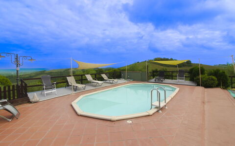 Casa Bella: Schwimmbad, Gartenmöbel, Resort, Eco Hotel, Freizeit, Stuhl, Schatten, Thermae, Sonnenliege, Hotel