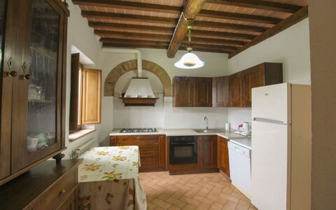 Casa Bella: Interior Design, Möbel, Küche, Flooring, Küchengerät, Holz, Countertop, Decke, Cabinetry, Fussboden