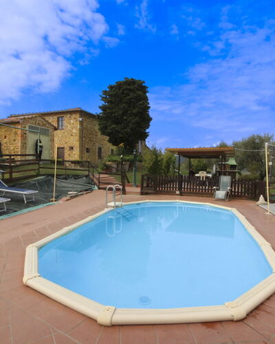 Casa Bella: Schwimmbad, Resort, Gartenmöbel, Eco Hotel, Hotel, Stuhl, Villa, Schatten, Hazienda, Regenschirm