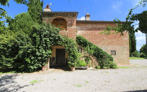 Villa Cecilia: Haus, Zuhause, Estate, Hütte, Rasen, Garten, Landscaping, Bauernhaus, Hazienda, Garten
