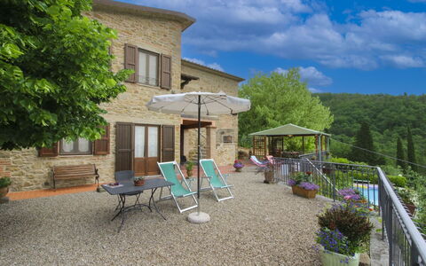 Agriturismo Arcobaleno: Möbel, Gartenmöbel, Stuhl, Hütte, Garten, Garten, Regenschirm, Bauernhaus, Tisch Im Freien, Landscaping