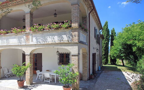 Montebello: Eigentum, Gebäude, Haus, Grundeigentum, Estate, Die Architektur, Zuhause, Fassade, Villa, Hof