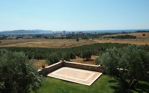 Villa Giulia Follonica: Eigentum, Gras, Grundstueck, Landschaft, Ländliches Gebiet, Grundeigentum, Einfach, Haus, Wiese, Zuhause