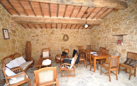 Villa Gaeta: Eigentum, Zimmer, Gebäude, Interior Design, Restaurant, Möbel, Haus, Backstein