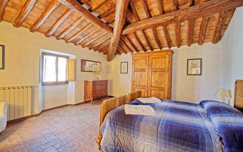 Tenuta: Schlafzimmer, Zimmer, Eigentum, Möbel, Gebäude, Decke, Bett, Haus, Interior Design, Grundeigentum