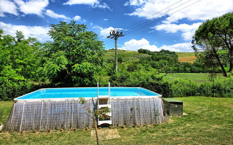 Villa Diletta: Baum, Schwimmbad, Gras, Himmel, Ländliches Gebiet, Grundeigentum, Haus, Freizeit, Schatten, Landschaft