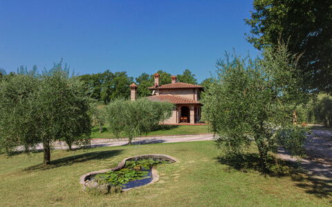 La Casetta nel Bosco: Estate, Bauernhaus, Garten, Landscaping, Hazienda, Rasen, Villa, Garten, Hinterhof, Villa