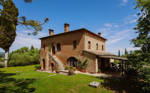 Villa Scianellone: Schwimmbad, Baum, Landschaft, Wohngebiet, Vogelperspektive, Resort, Luftaufnahmen, Estate, Landscaping, Design