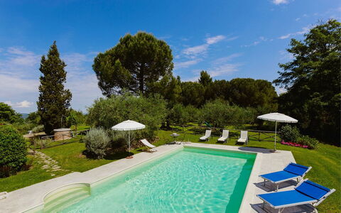 Villa Scianellone: Schwimmbad, Baum, Landschaft, Wohngebiet, Vogelperspektive, Resort, Luftaufnahmen, Estate, Landscaping, Design