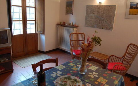Appartamento Beatrice: Zimmer, Eigentum, Fussboden, Gebäude, Möbel, Interior Design, Haus, Wohnzimmer, Grundeigentum, Flooring