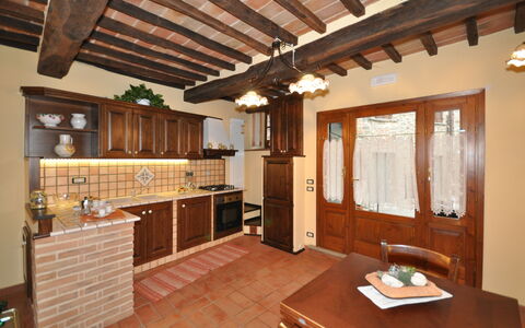 Casa Stefy: Eigentum, Gebäude, Zimmer, Möbel, Interior Design, Decke, Haus, Grundeigentum, Zuhause, Hartholz
