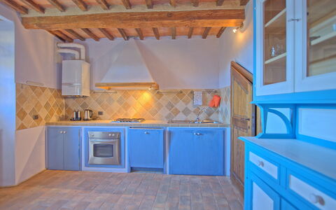 Arturo: Zimmer, Eigentum, Küche, Gebäude, Möbel, Haus, Countertop, Cabinetry, Fussboden, Fliese