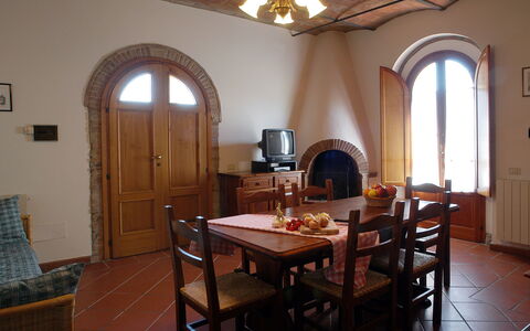 La Valle: Zimmer, Gebäude, Eigentum, Möbel, Interior Design, Decke, Die Architektur, Esszimmer, Tabelle, Bogen