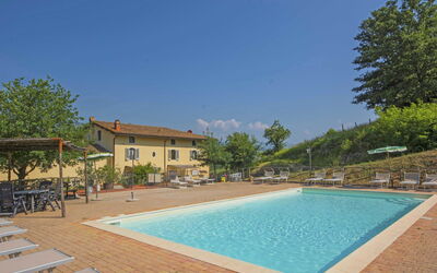 Montecatini Terme 810: Schwimmbad, Eigentum, Grundeigentum, Haus, Urlaub, Gebäude, Zuhause, Freizeit, Sommer, Resort