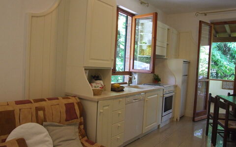 Villa La Quercia: Zimmer, Möbel, Eigentum, Gebäude, Interior Design, Fussboden, Haus, Hartholz, Cabinetry, Wohnzimmer