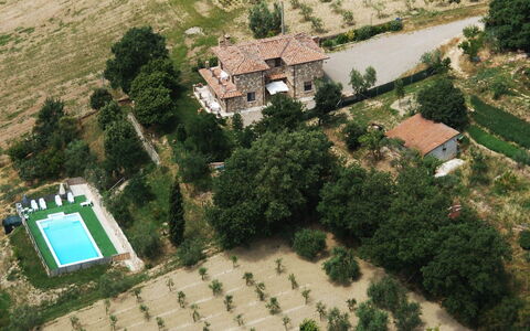 Casale Biancospino: Vogelperspektive, Luftaufnahmen, Eigentum, Urban Design, Villa, Estate, Landschaft, Gebäude, Wohngebiet, Haus