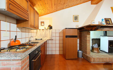 Trasimeno Link: Cabinetry, Countertop, Eigentum, Herd, Küche, Küchengerät, Holz, Interior Design, Die Architektur, Haushaltsgerät